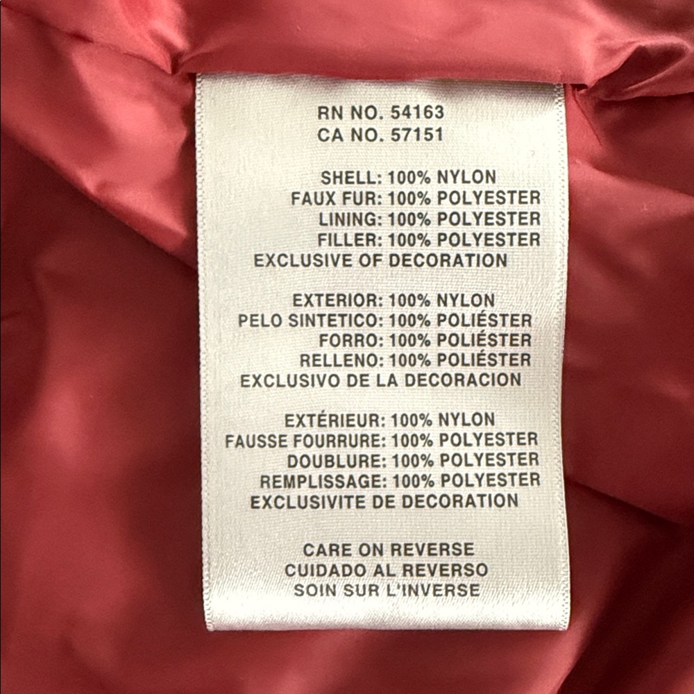 Levi’s Puffer Vest with Sherpa Collar - Picture 3 of 3
